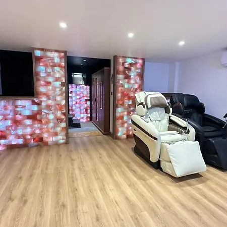 فندق مبيت وإفطار Eden De Roques