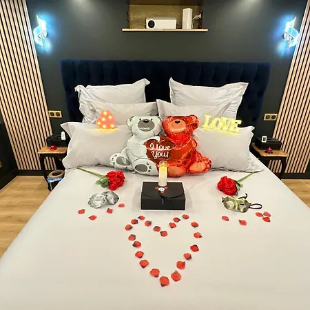 فندق مبيت وإفطار Eden De Roques 4*