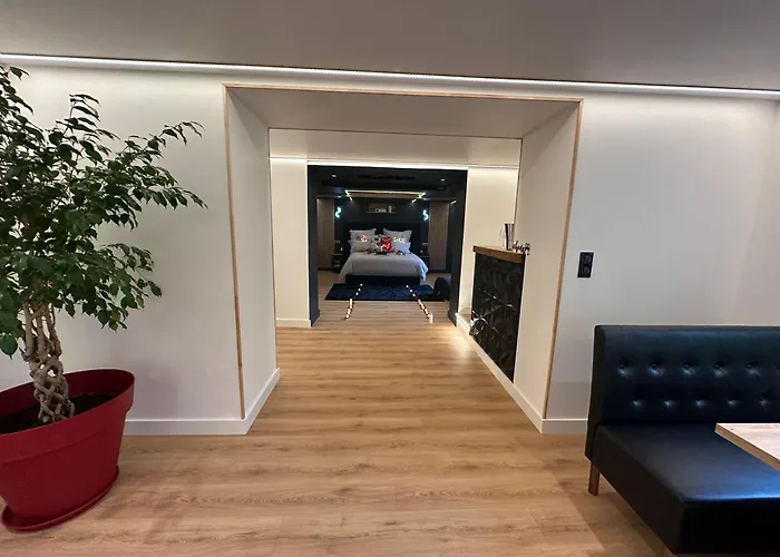 Eden De Roques ベッド・アンド・ブレックファスト