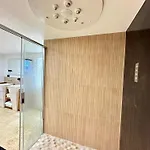 Eden De Roques فندق مبيت وإفطار كاسْتْرْ