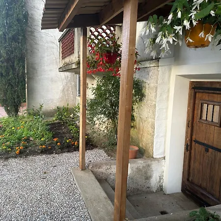 Eden De Roques Bed & Breakfast 4*