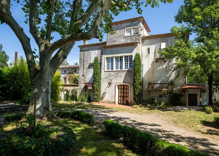 Eden De Roques Frühstückspension